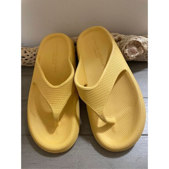 New Beach Slides Sandee Sandal Yellow EVA Size 9 - Picture 5 of 8